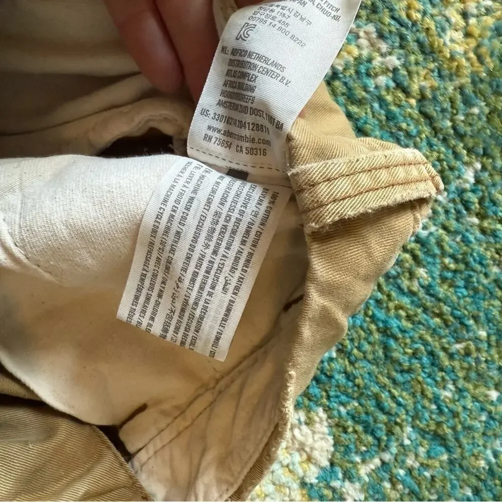 Hollister Men’s Beige Casual chino Pants